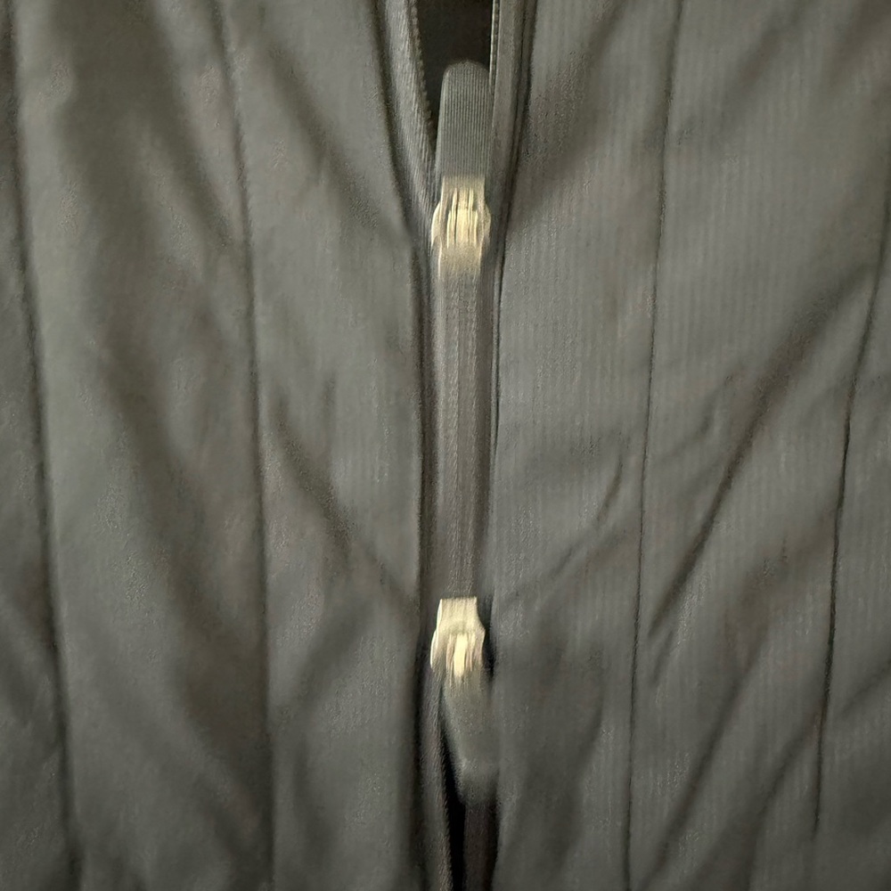 Nike Men’s Quilted Black Vest - Picture 3 of 4